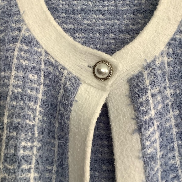 Laura, Short Bolero cardigan. - Picture 3 of 7